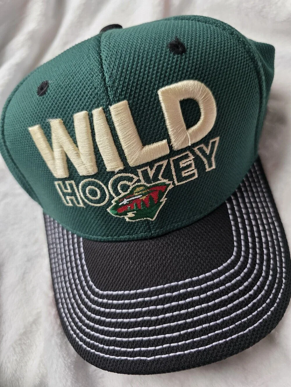 WILD HOCKEY Embroidered Green Snapback Hat Xl- XXL Vintage Adidas Minnesota Y2K